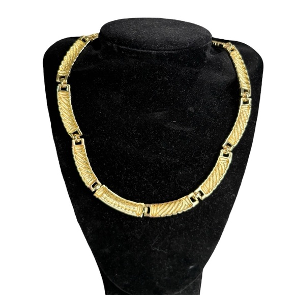 Vintage necklace with rhinestones. In excellent used condition. Neckbone length - Picture 5 of 5